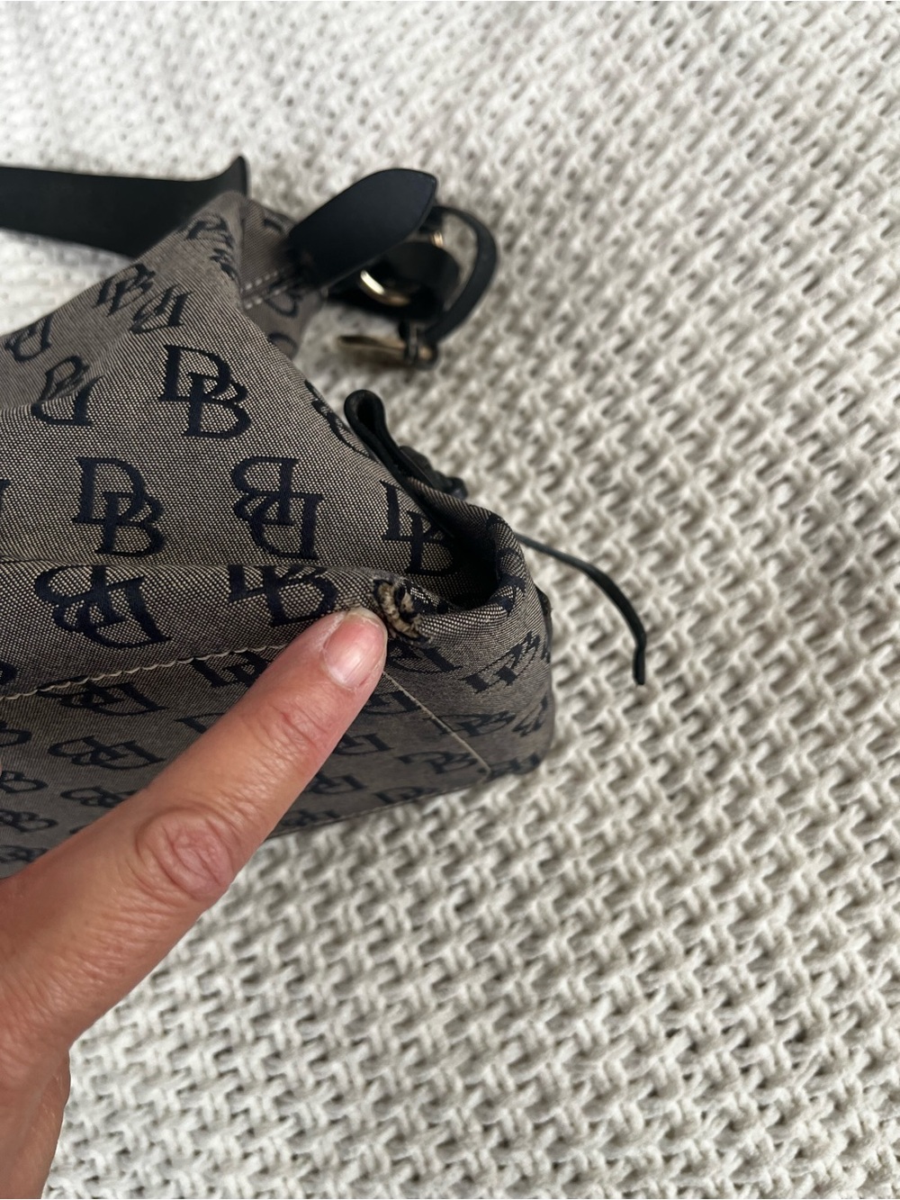Dooney & Bourke Canvas Gray Logo Jacquard Shoulder Hobo Bag Black Leather Trim - Picture 12 of 16